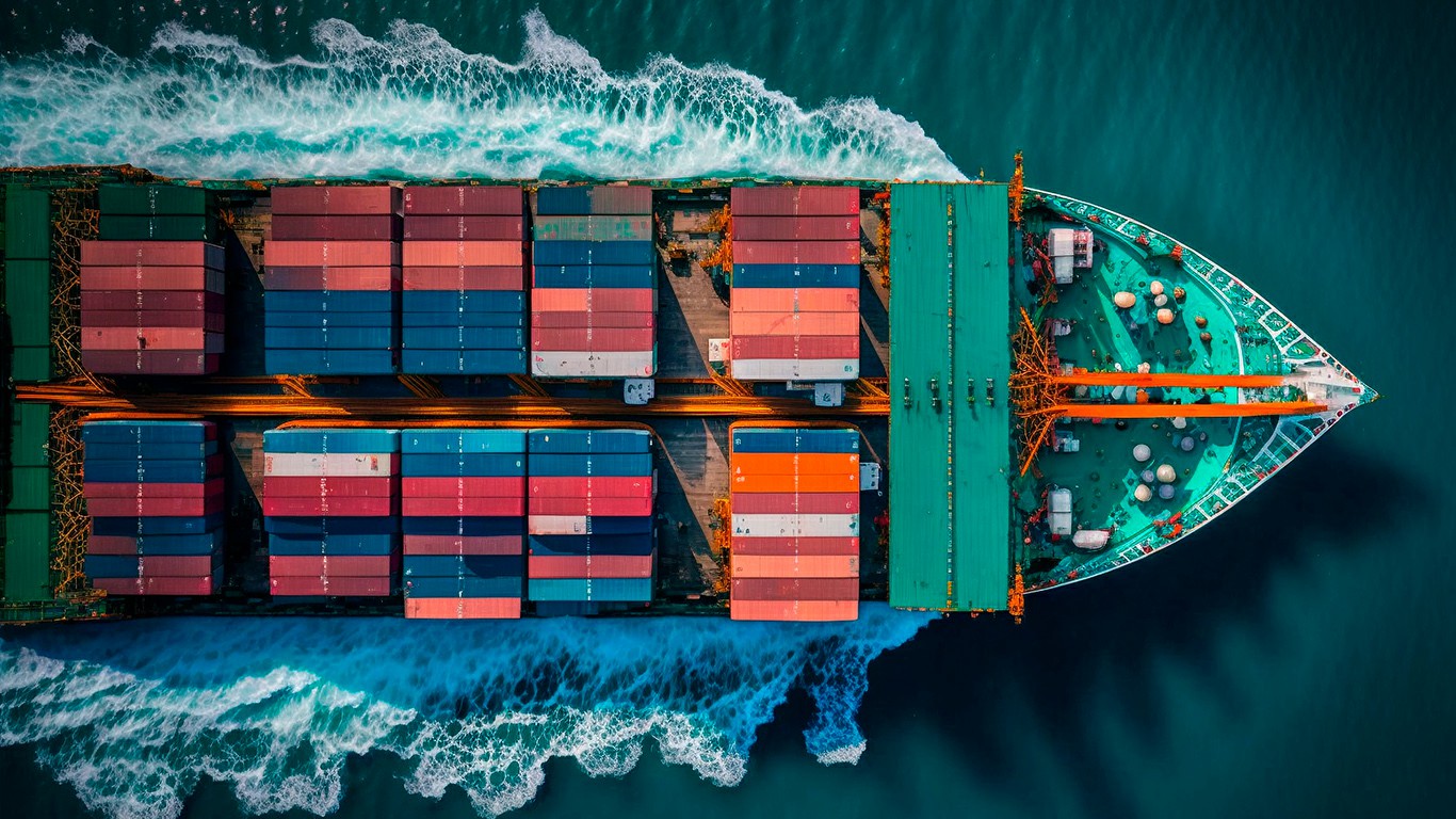 Logistics Strategies for a Freight Transport Greener Future